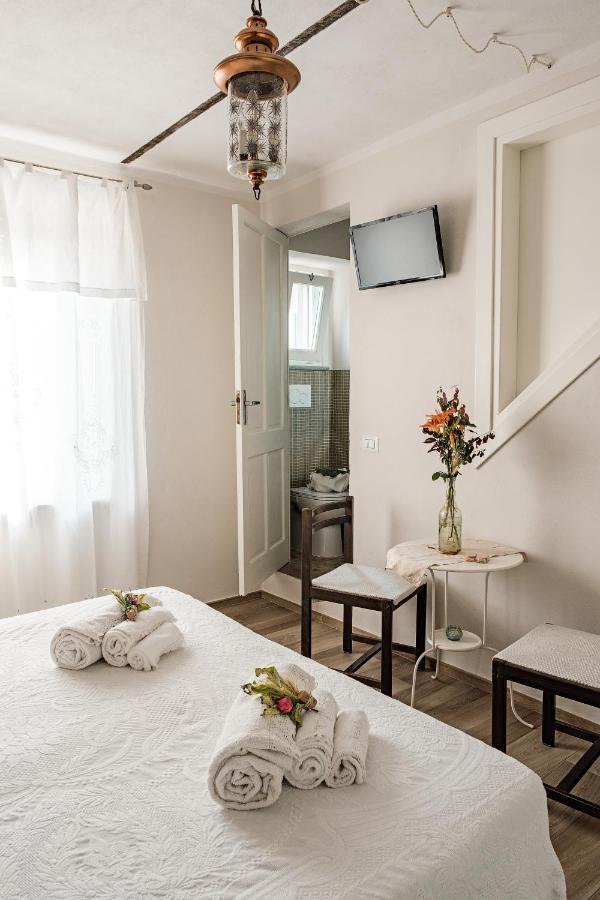 Villa Curte Nicia Nizza Monferrato Buitenkant foto