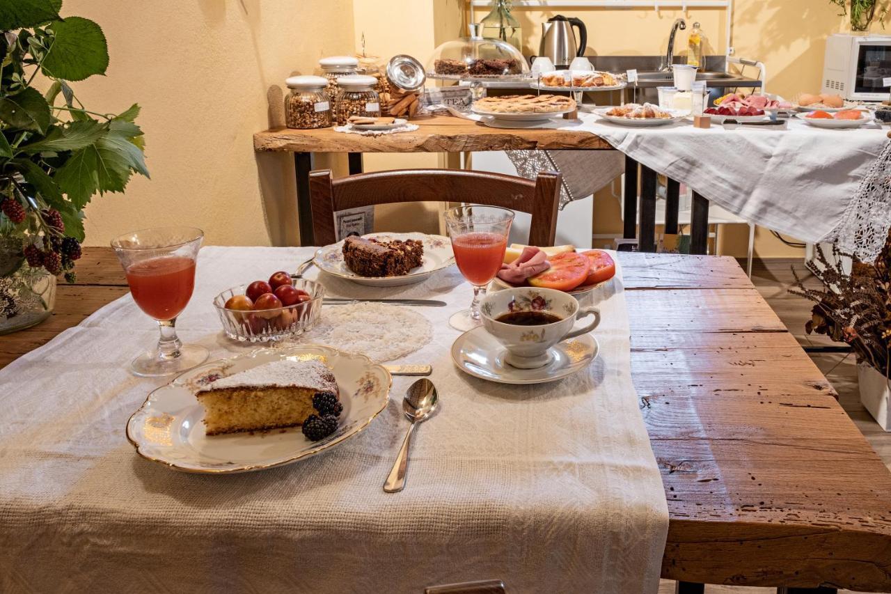 Villa Curte Nicia Nizza Monferrato Buitenkant foto